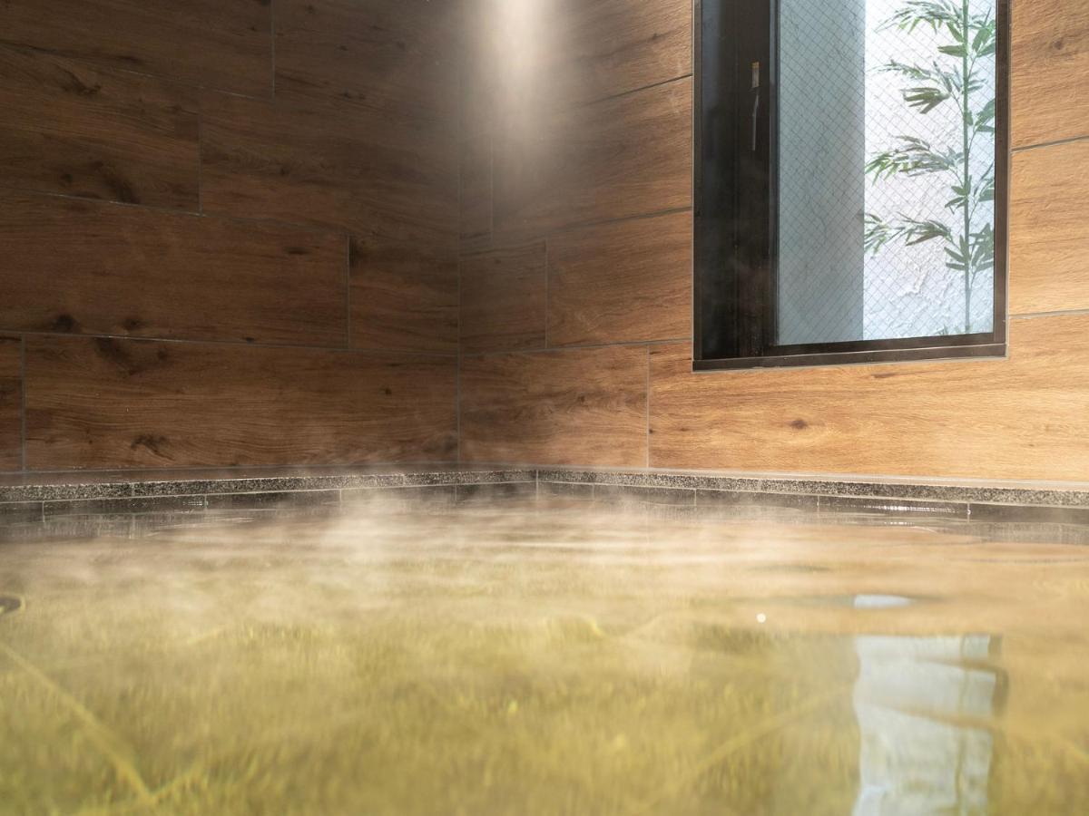 Hotel Super Premier Namba Shinsaibashi Natural Hot Spring Ōsaka