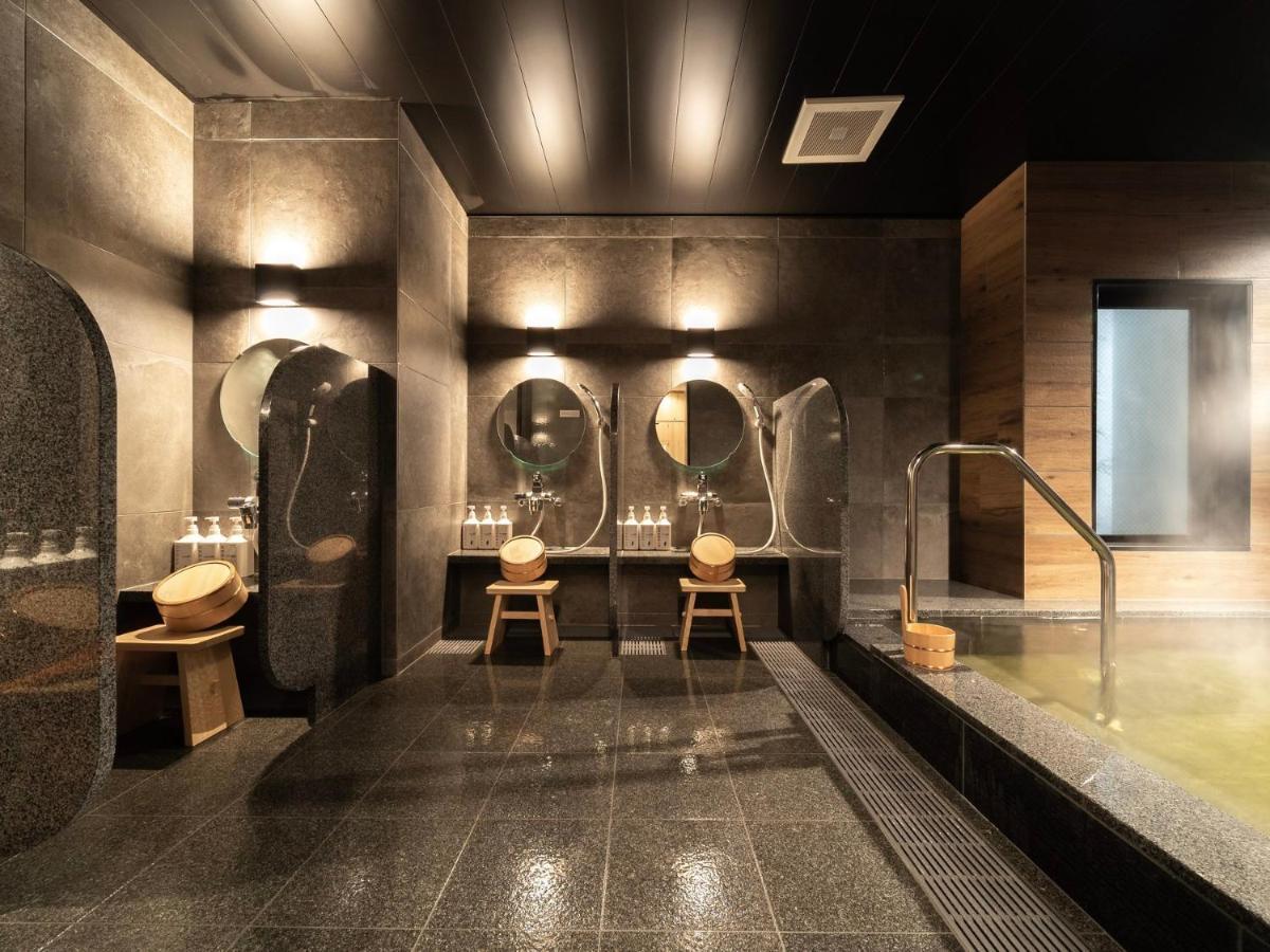 Super Premier Namba Shinsaibashi Natural Hot Spring 3* Ōsaka