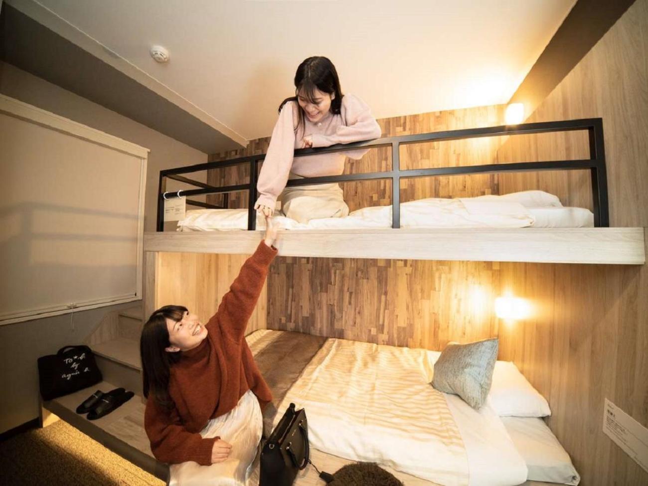 Super Premier Namba Shinsaibashi Natural Hot Spring 3*